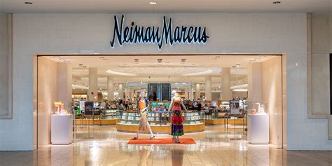 Neiman Marcus online shopping